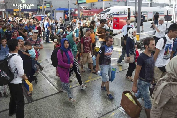 Primul tren cu 167 de refugiaţi plecaţi din Austria a ajuns în Germania