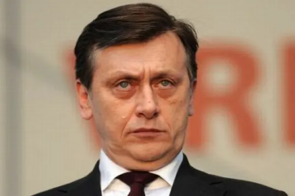 Ce a făcut Crin Antonescu, astăzi, chiar de ziua sa de naștere