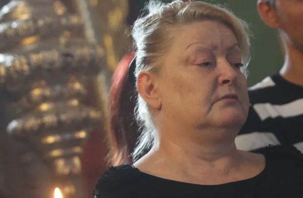 Soţia lui CV Tudor a explicat de ce sicriul cu trupul istoricului a fost scos din cavou