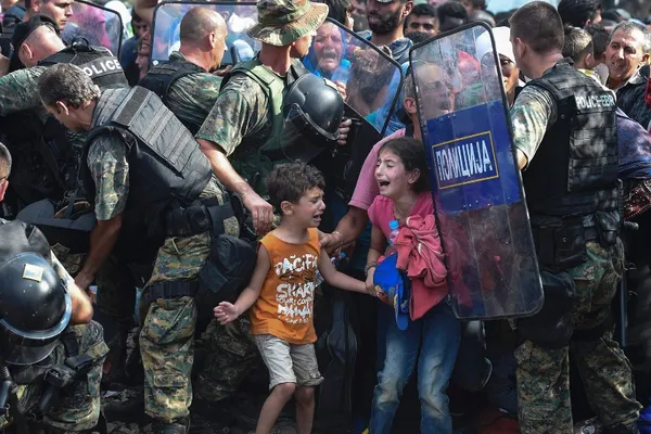 Criza refugiaţilor. Câţi imigranţi aleg să rămână în Austria. Exod puternic către Germania