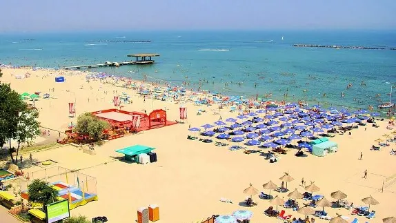 Hotelurile și restaurantele de pe litoral, luate cu asalt de ANPC! Nereguli grave descoperite