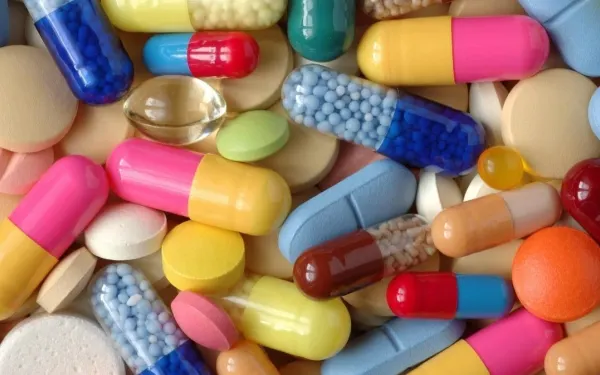 Proiectul de lege care interzice publicitatea medicamentelor, respins în Comisie de Sănătate