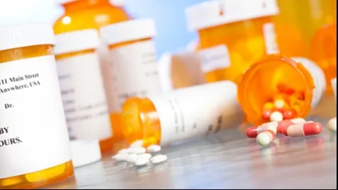 Plafonul medicamentelor compensate, majorat cu 10% pentru pensionarii cu venituri mici