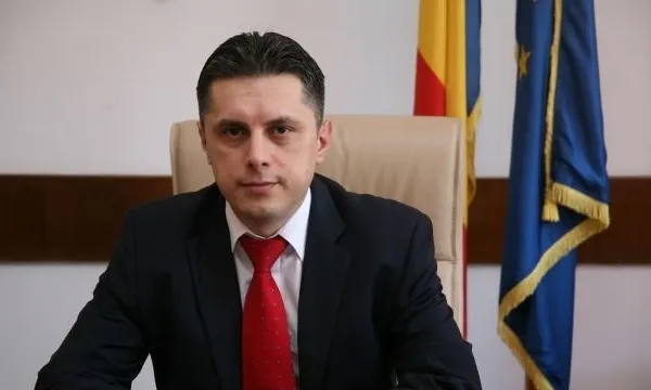 PNL: Ponta este folosit de PSD pentru a menţine partidul la guvernare