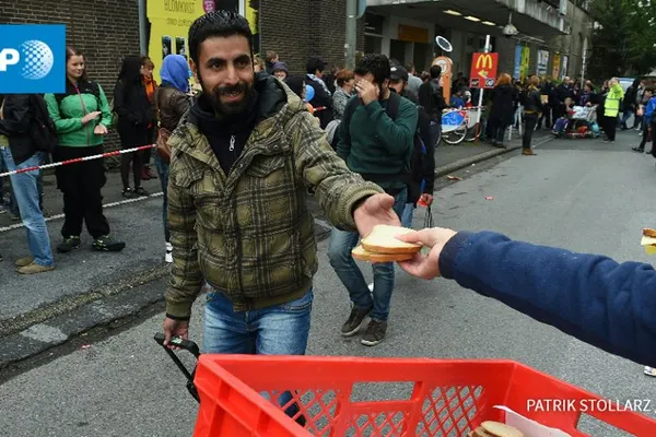 SUA îndeamnă Europa să verifice fiecare refugiat. Ce presupune procedura