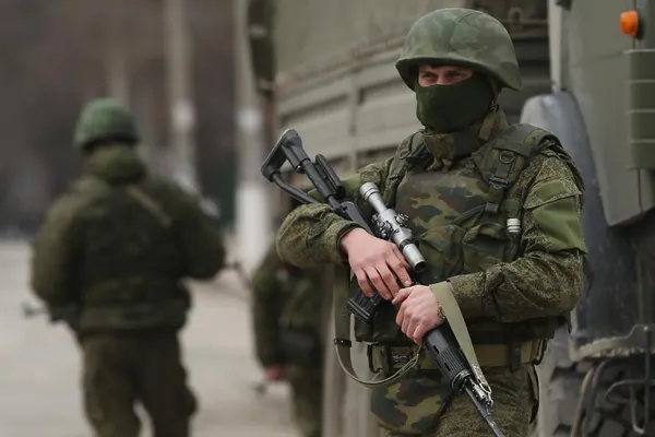 Rusia menține circa 53.000 de militari la frontiera cu Ucraina