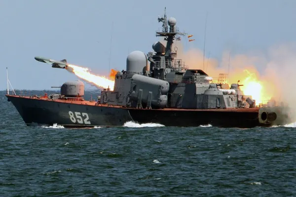 Oficial SUA: Patru rachete lansate de Rusia către Siria au căzut în Iran. Moscova neagă