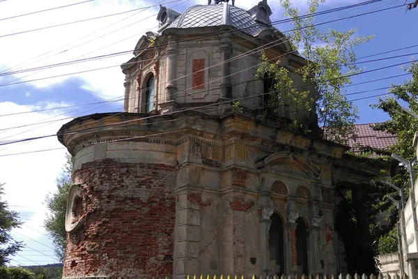 Este una dintre cele mai frumoase capele din România, însă nimeni nu are bani să o restaureze