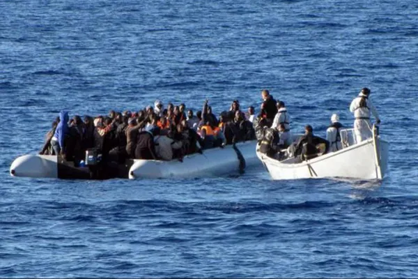 Numărul migranților care ajung în Italia pe mare s-a DUBLAT, în 2021. Autoritățile solicită redistribuirea lor în UE