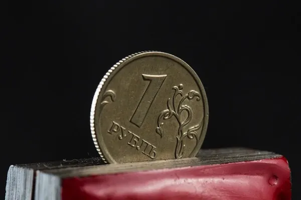 Rusia închiriază clădiri istorice pentru o rublă anual. Chiriașii trebuie să facă un singur lucru