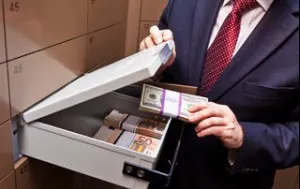 Cifrele care alimentează criticile la adresa sistemului bancar. Populația „creditează“ băncile