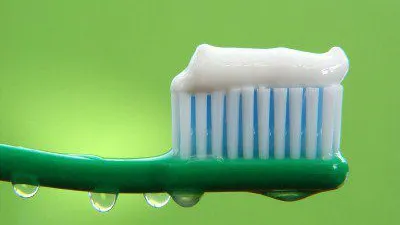 România, medaliată cu aur la Salonul de Inventică de la Varşovia pentru "pasta de dinţi ecologică"