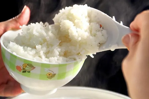 Alimente provenite din China care sunt ticsite cu plastic, pesticide si chimicale cancerigene
