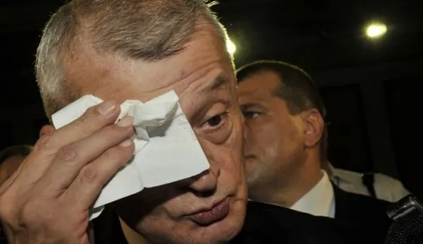 Dezvăluire făcută de medici: Sorin Oprescu își distruge singur sănătatea