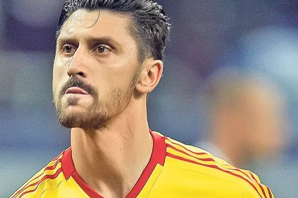 Un fotbalist al echipei naționale iese la proteste în stradă