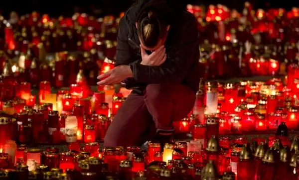 Veronica, tânăra din Canada care l-a taxat dur pe Ponta,mesaj emoţionant după moartea altor 9 oameni