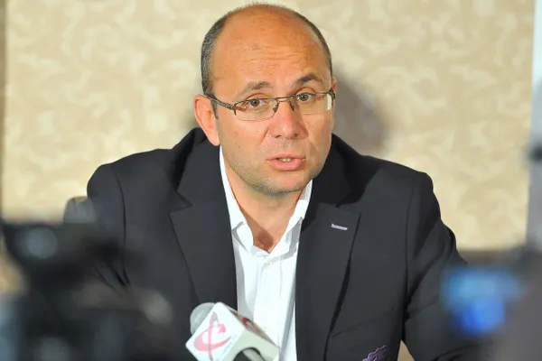 Cozmin Gușă: Patriotismul în România este un lucru rău famat. A rămas să fie șoptit