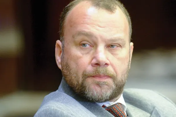 Un consilier al lui Iohannis, luat în calcul pentru postul de ministru de Interne în Guvernul Cioloş