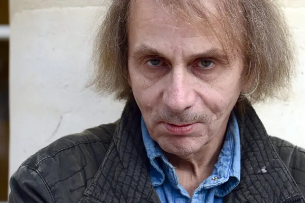 Michel Houellebecq, autorul "Supunerii": "Franța va rezista. Te obişnuieşti cu atacurile teroriste"