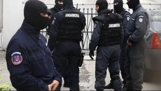 Percheziții la români suspectaţi de furturi în Germania. 3 persoane, reţinute