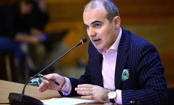Rareș Bogdan, după demisia lui Ponta: ”Românii sinceri au învins. Trebuie un guvern de tehnocrați”