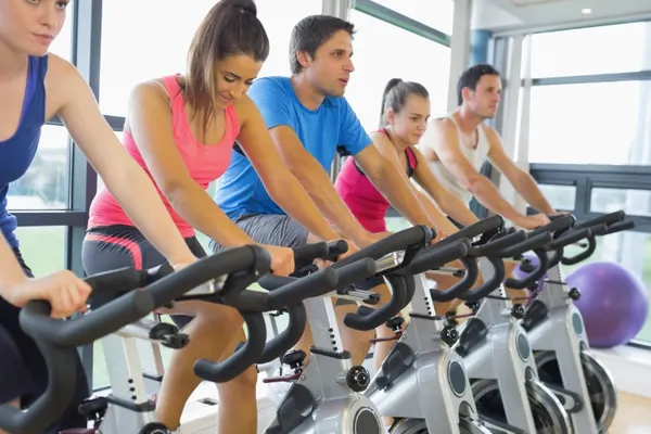 Ce alimente trebuie să mănânci înainte şi după ce faci sport