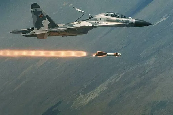 Rusia ar putea trimite încă 10 avioane în Siria, pentru a-și proteja bombardierele