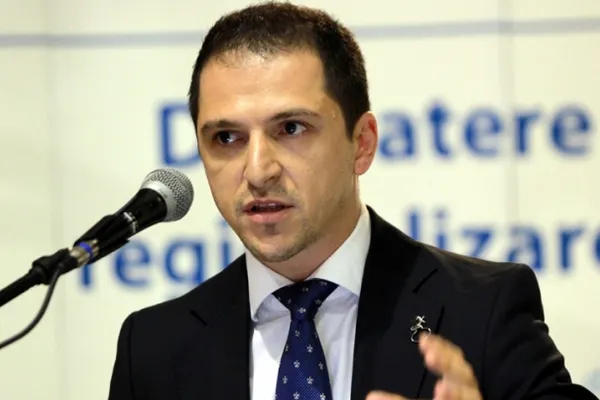 Primul parlamentar care demisionează după proteste. Cere toți colegilor să facă la fel