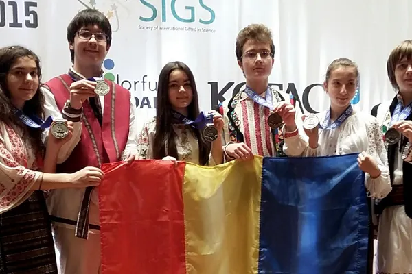 Elevii români au obţinut 5 medalii de aur la Olimpiada Internaţională de Ştiinţe