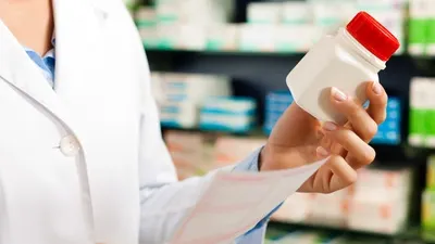 Tot mai puţine medicamente ieftine pentru români. Guvernul promite că va rezolva această problemă
