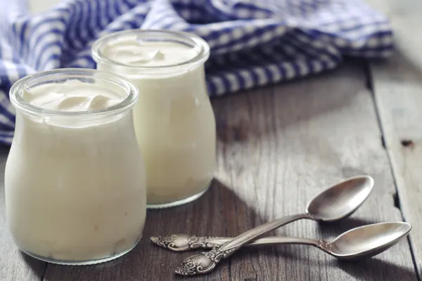 Mănânci iaurtul greșit. Ce trebuie să faci ca să nu-și piardă vitaminele