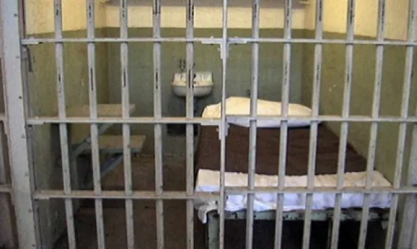 Protestele angajaților din penitenciare continuă: Negocierile au eșuat! Ce spune Raluca Prună
