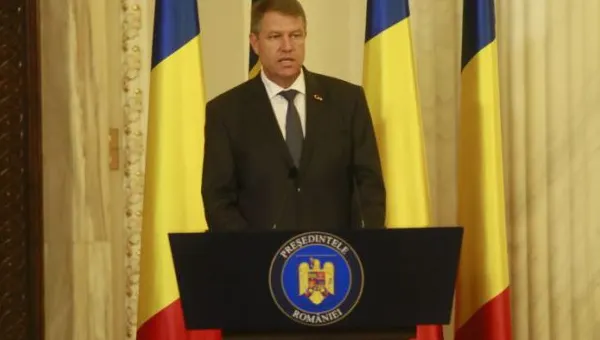Iohannis a promulgat legea privind pensiile speciale ale parlamentarilor