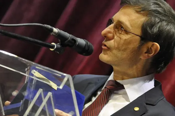 Președintele Academiei Române critică dur măsurile luate de guvernul Bolojan: Ar trebui să ne întoarcem în peșteră