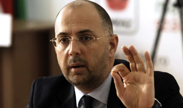 Kelemen Hunor îi vede pe Dragnea şi Gorghiu ,,într-o mare coaliţie fericită''