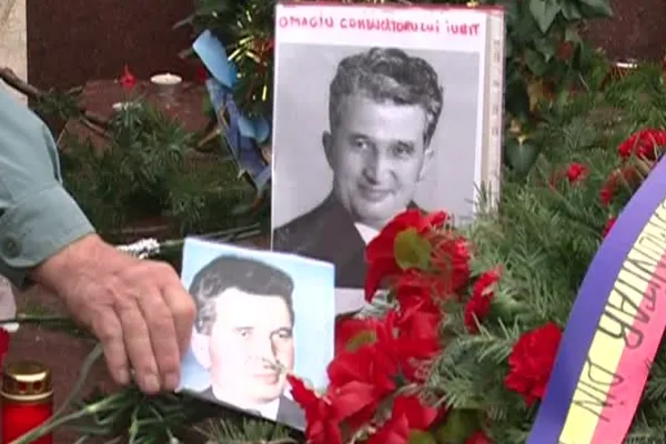Nostalgicii "Epocii de Aur", la cimitirul Ghencea unde sunt înhumaţi Nicolae și Elena Ceaușescu