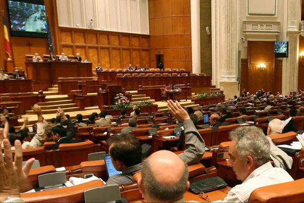 Pensiile speciale, adoptate de parlamentari. 300 au votat "pentru"