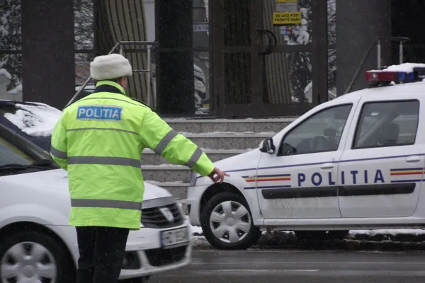 Pieton găsit mort pe marginea drumului. Autorul faptei a fugit de la locul accidentului