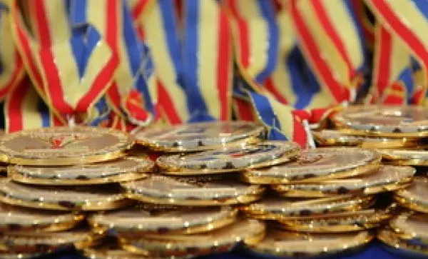 Guvernul ia în calcul majorarea primelor pentru sportivii care obţin medalii