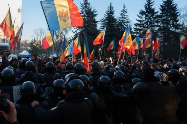 Proteste la Chișinău: "Jos Plahotniuc!". R. Moldova, în atenția Consiliului de Securitate al Rusiei