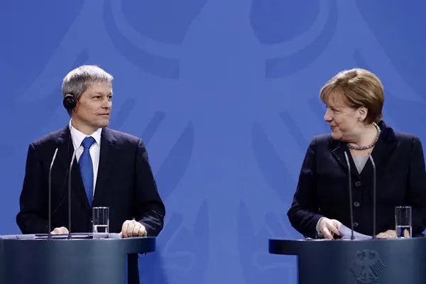Merkel avertizează românii care merg în Germania: Nu primesc prestaţii sociale cei care nu muncesc