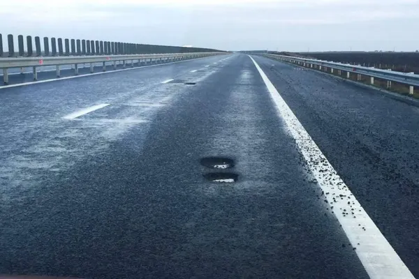 Firma italiană care a construit autostrada surpată vrea despăgubiri 120 de milioane de lei
