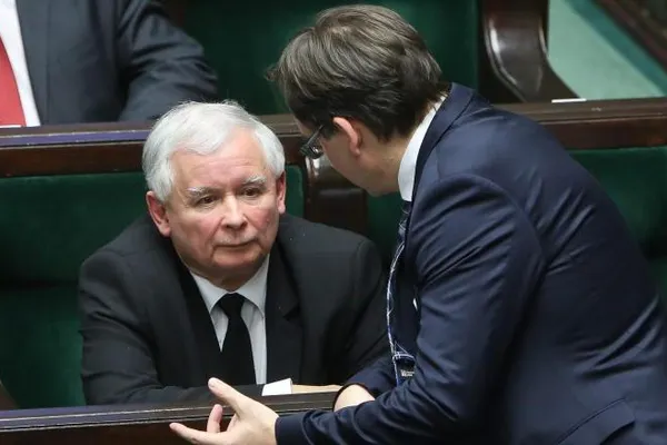 POLONIA. Majoritatea conservatoare a lui Kaczynski trece Parchetul sub controlul Guvernului