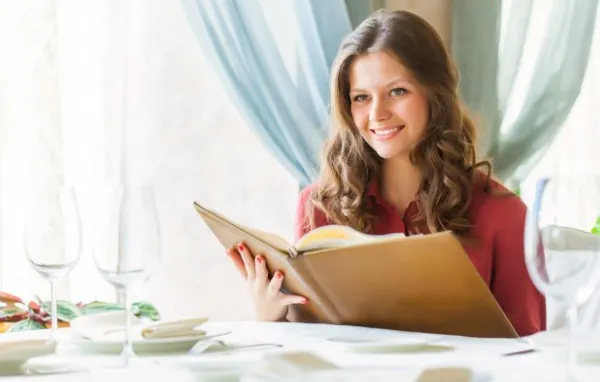 Locuri pe care nu ar trebui să le atingi NICIODATĂ într-un restaurant