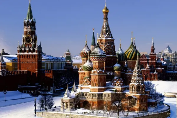 Rusia se afundă tot mai rău în criză. Şoc valutar pentru rublă UPDATE