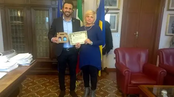 O româncă, premiată în Italia pentru onestitate. Ce a făcut femeia