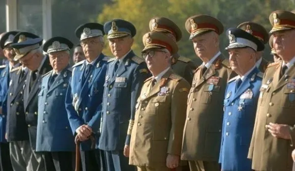 Pensiile militarilor vor fi recalculate fără să existe micşorări ale veniturilor