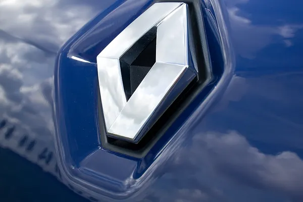 Grupul Renault a anunțat pierderi record în primul semestru