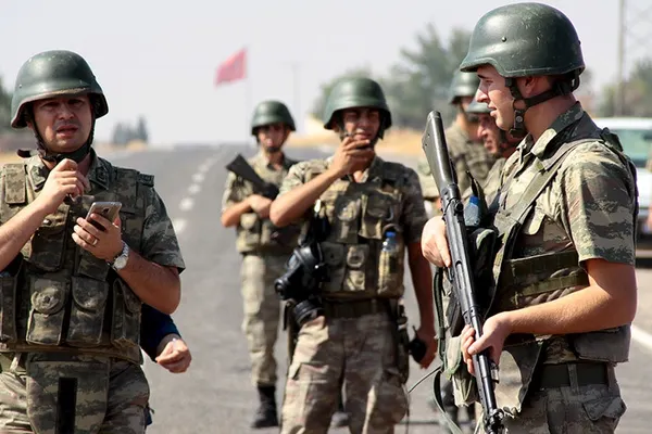 Rusia acuză: Turcia pregăteşte o intervenţie militară în Siria