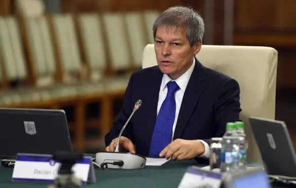 Guvernul Cioloş se reuneşte în şedinţa informală. Ce discută